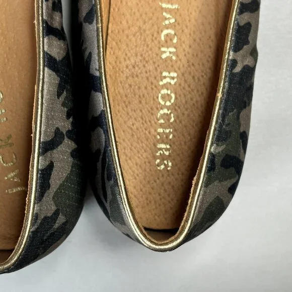 Pre-worn MINT Jack Rogers Women's Size 6.5 Gold Skull Pirate Camo Flats - Picture 2 of 11